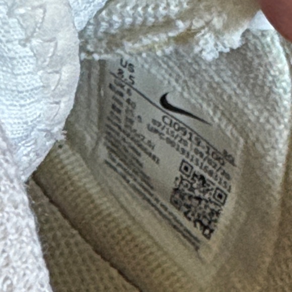 Nike Air Force 1 Low White Sneakers. Women’s - Picture 14 of 16